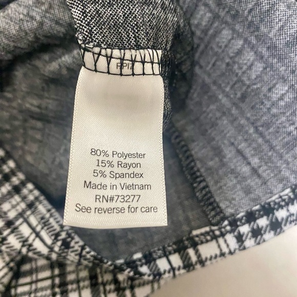 SO Plaid Dress - Picture 4 of 5